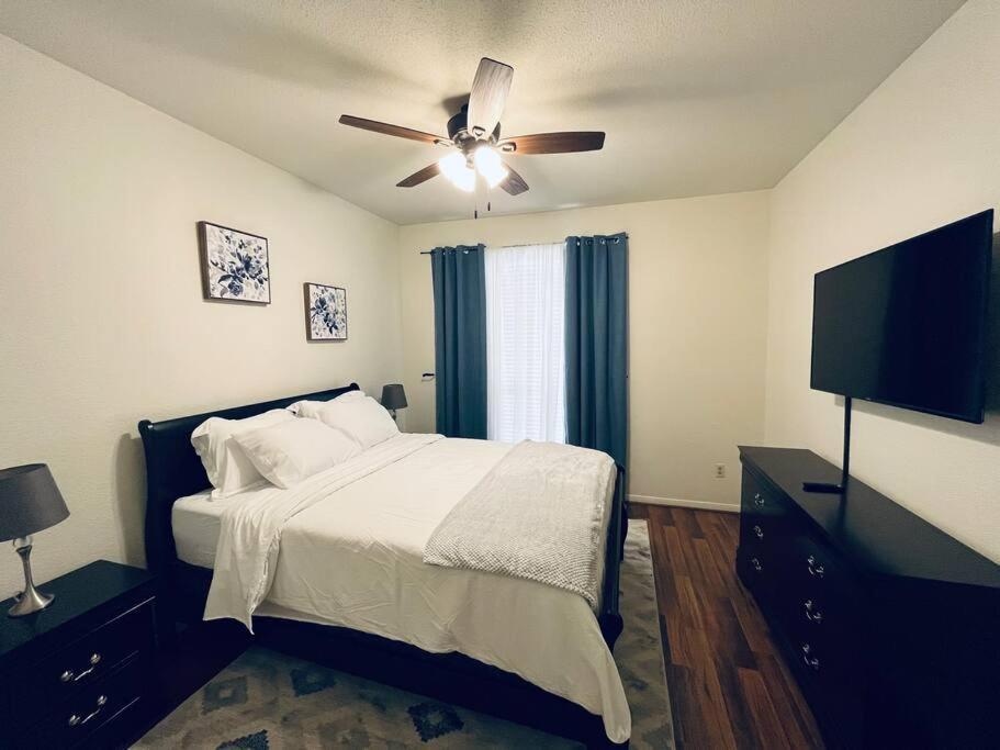 Home Away From Home-Cozy 2 Bdrm Condo/Med Cntr/Nrg Houston Exterior foto