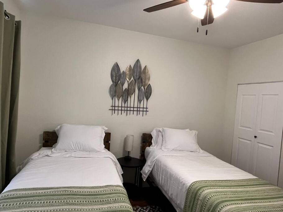 Home Away From Home-Cozy 2 Bdrm Condo/Med Cntr/Nrg Houston Exterior foto
