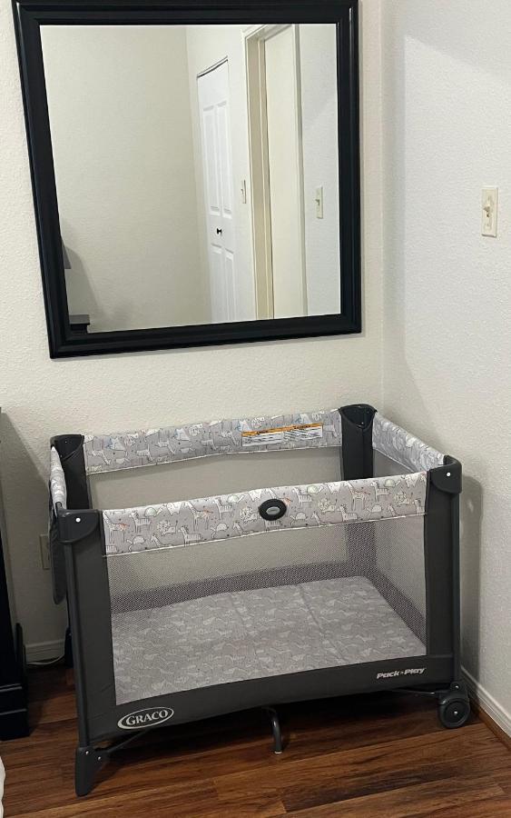 Home Away From Home-Cozy 2 Bdrm Condo/Med Cntr/Nrg Houston Exterior foto
